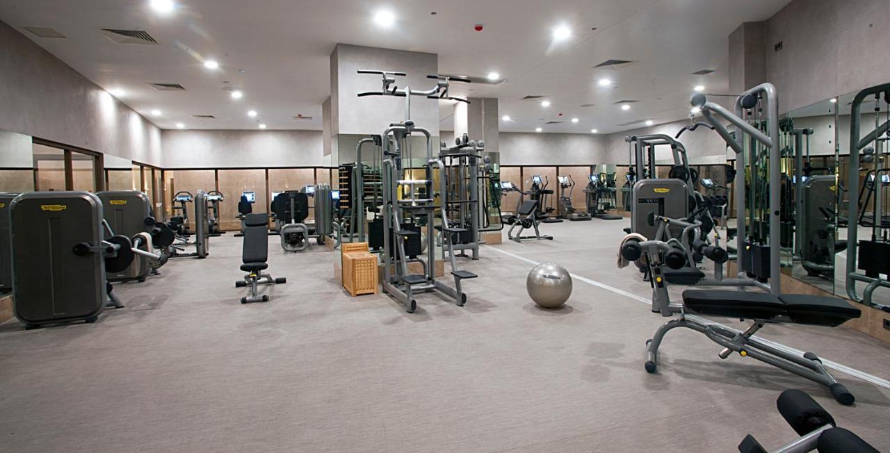 Cevahir Hotel Istanbul Asia Exterior foto The gym at the hotel