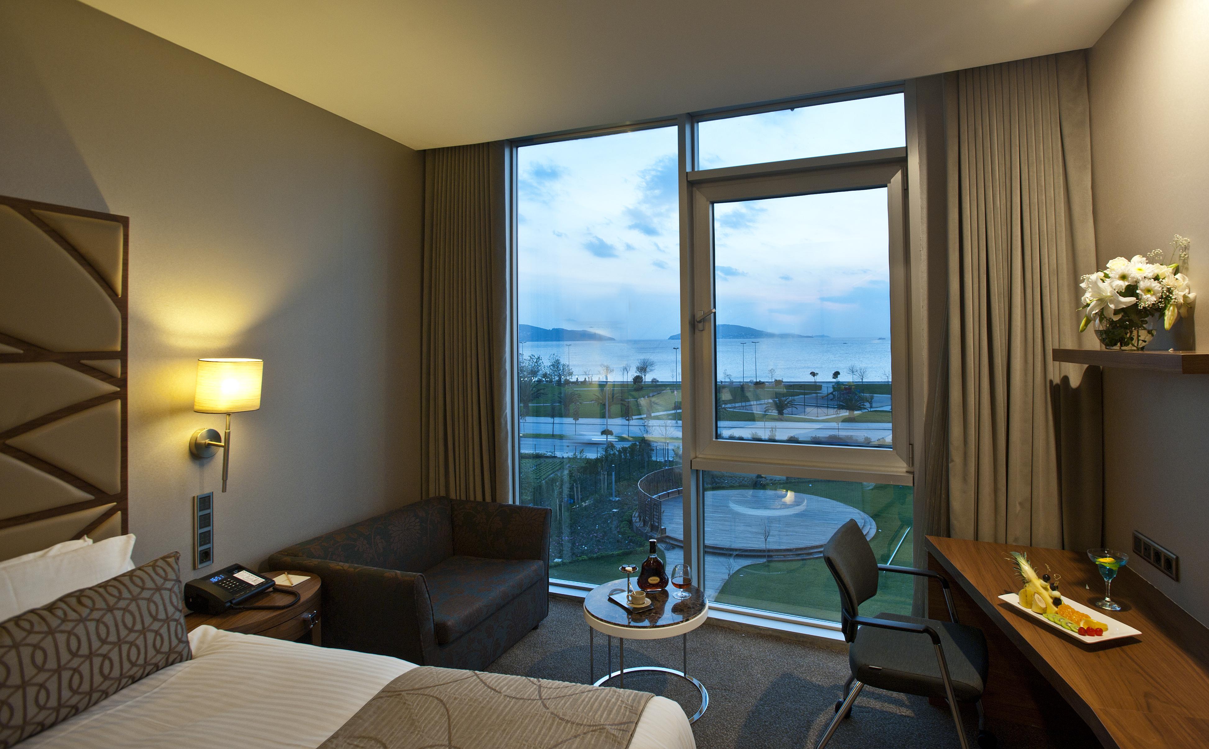 Cevahir Hotel Istanbul Asia Exterior foto A room at the hotel