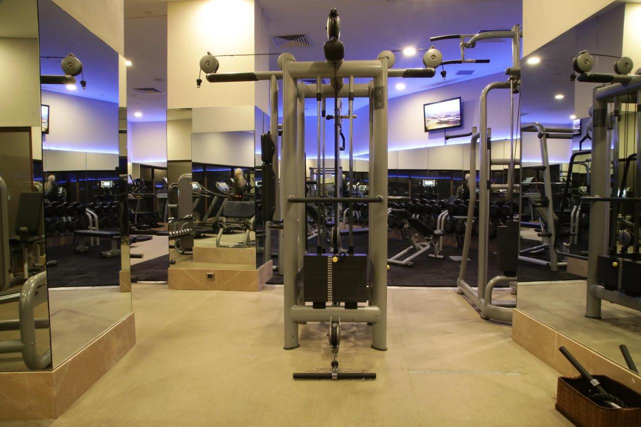Cevahir Hotel Istanbul Asia Exterior foto The gym at the hotel